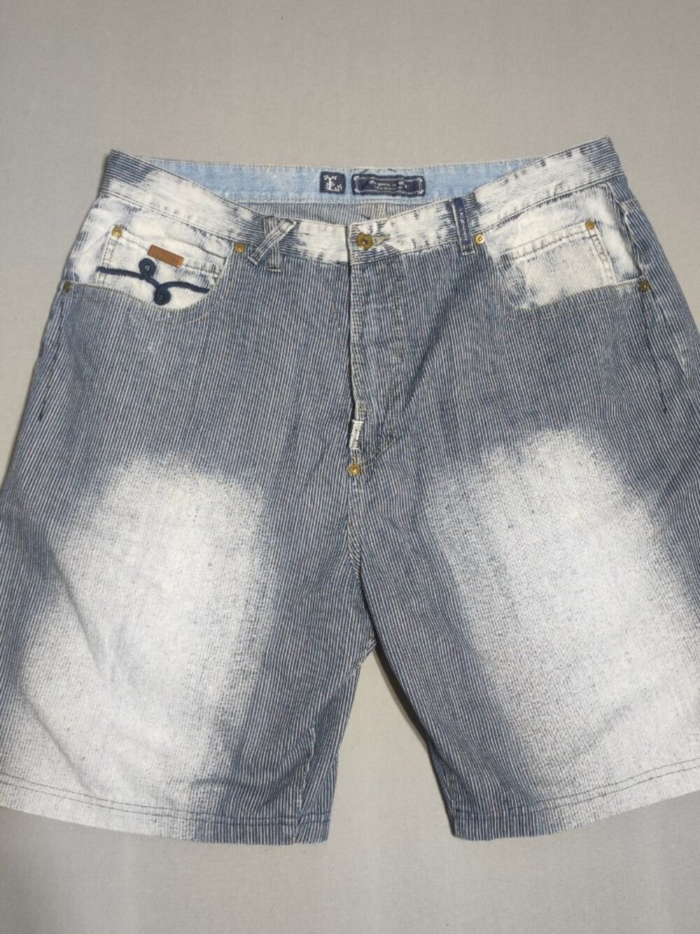 LNG jean shorts men's size 40 factory distressed blue colour with white stripes